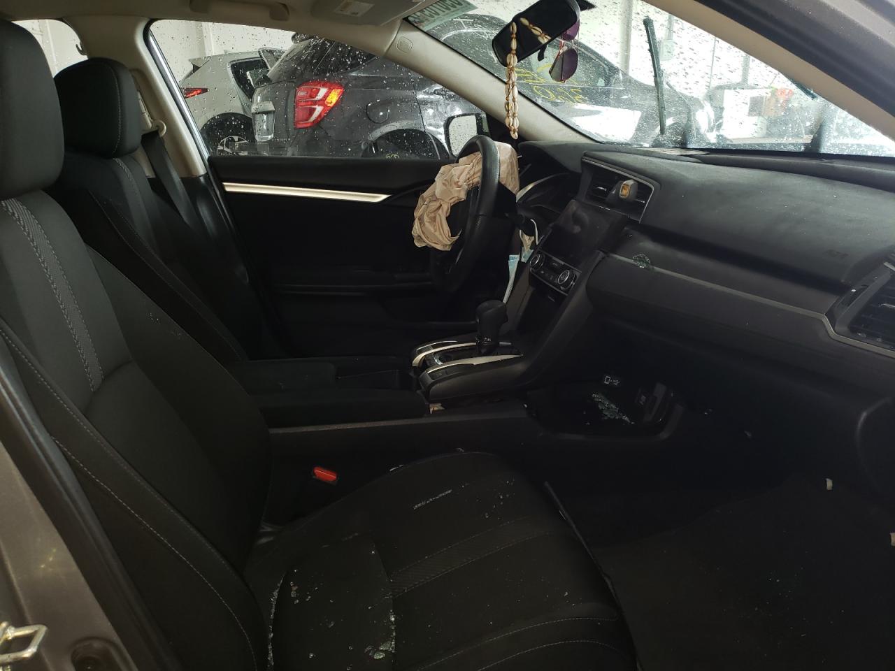 Photo 5 from auction – 2017 HONDA CIVIC EX with VIN 19XFC2F70HE060381