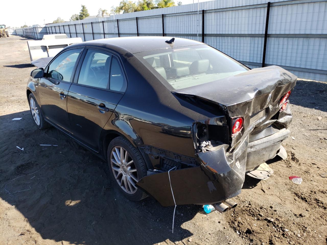Photo 3 from auction – 2009 VOLKSWAGEN JETTA WOLF with VIN 3VWRA71K59M051837
