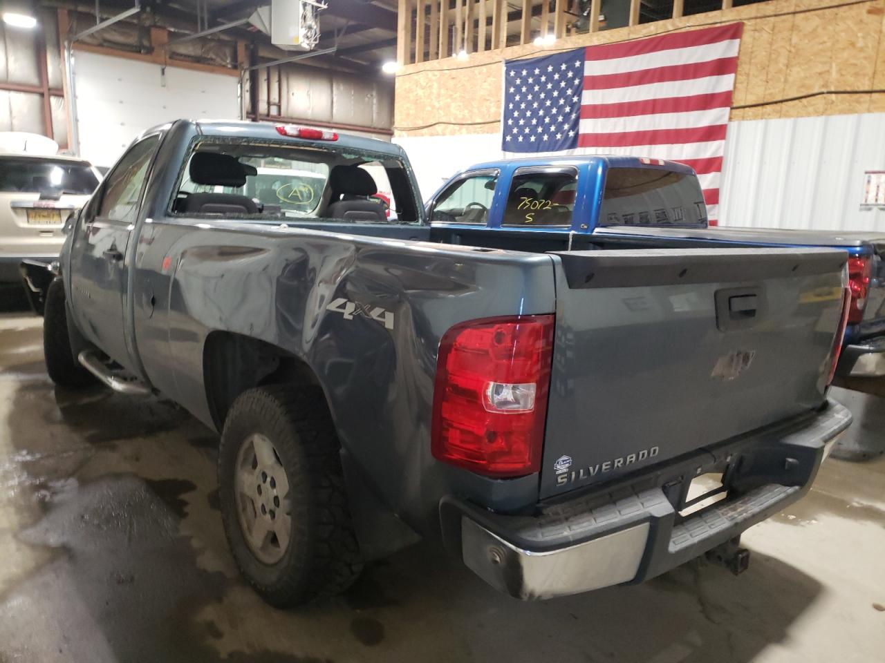 Photo 3 from auction – 2007 CHEVROLET SILVERADO with VIN 1GCEK14C67Z555003