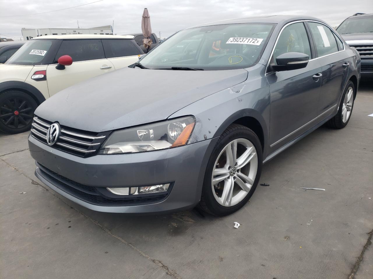 Photo 2 from auction – 2014 VOLKSWAGEN PASSAT SEL with VIN 1VWCN7A38EC033959