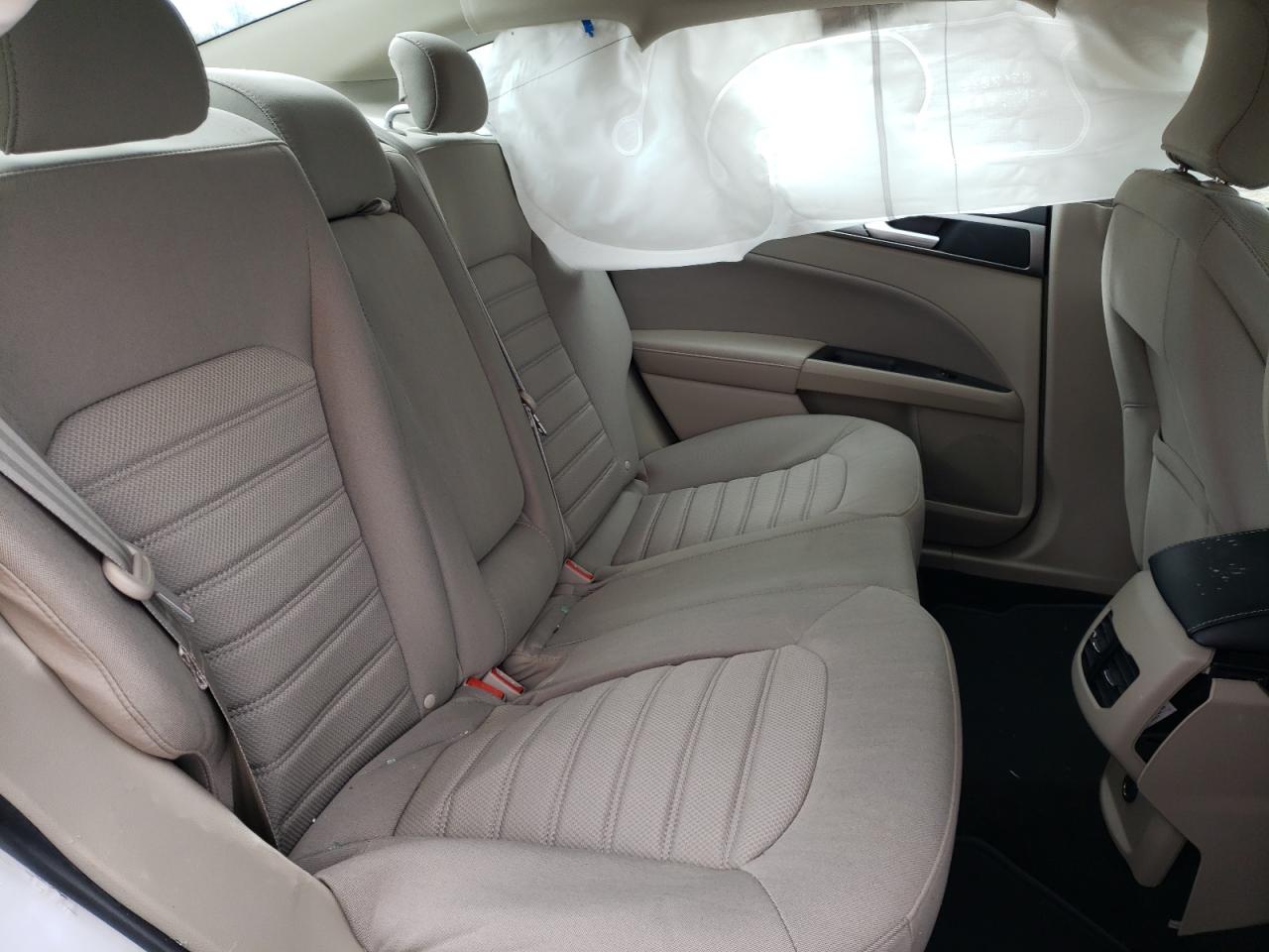Photo 6 from auction – 2019 FORD FUSION SE with VIN 3FA6P0HD9KR282404