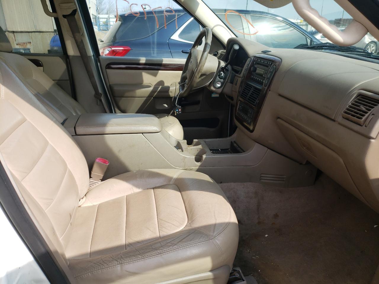 Photo 5 from auction – 2004 FORD EXPLORER L with VIN 1FMZU75K84ZA21206