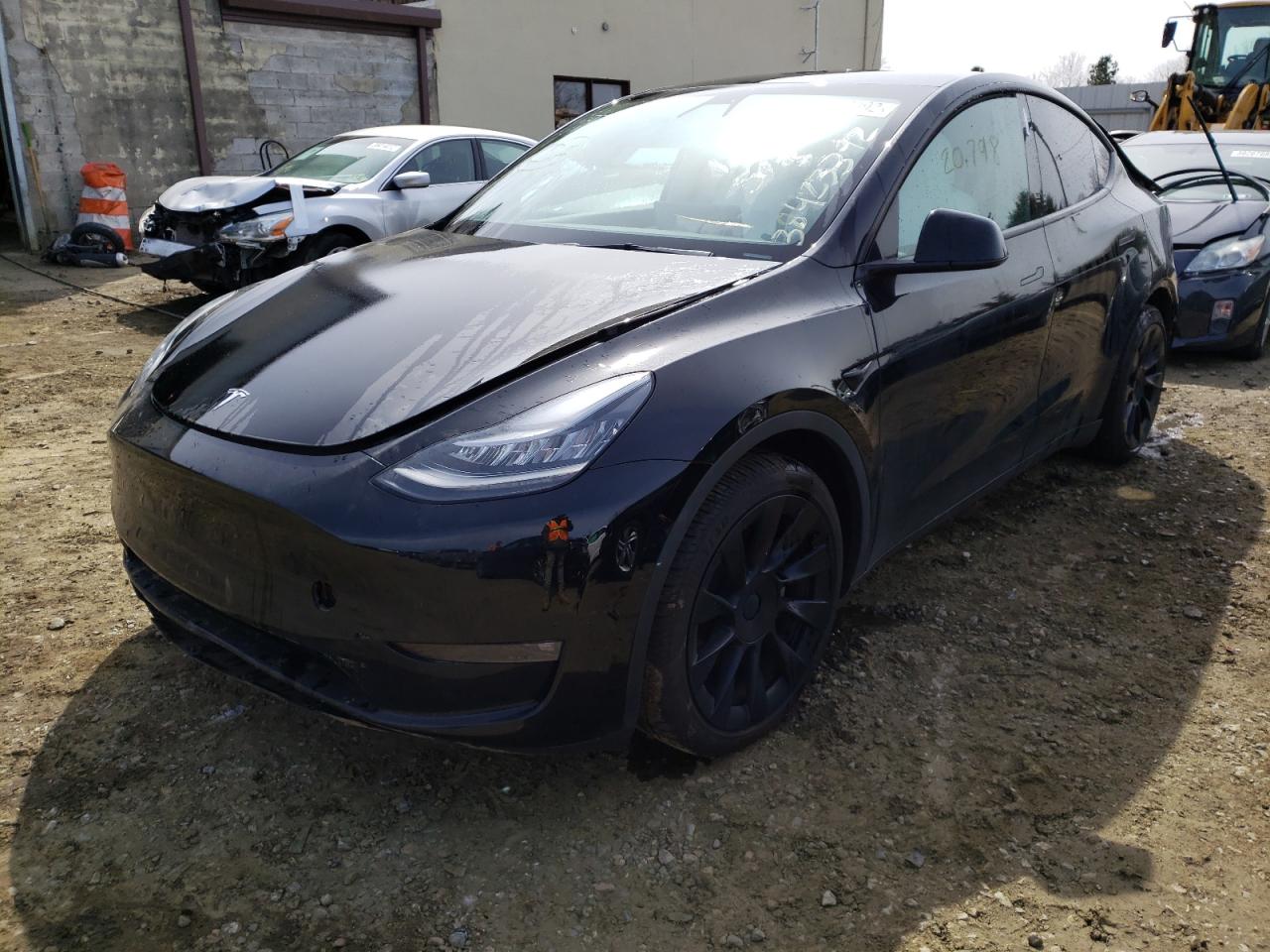 Photo 2 from auction – 2021 TESLA MODEL Y with VIN 5YJYGAEE1MF144513