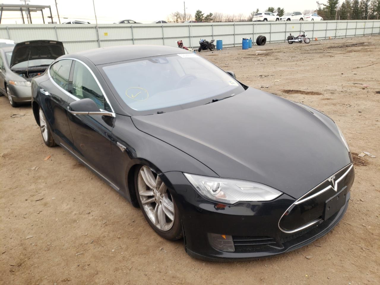TESLA MODEL S 70 2015 with VIN 5YJSA1S23FF094623 - Photo from auction