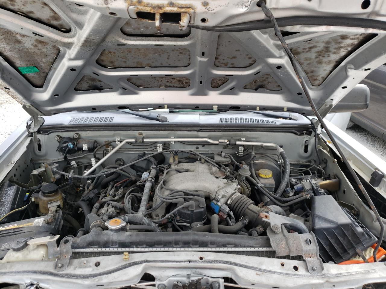 Photo 7 from auction – 2004 NISSAN FRONTIER C with VIN 1N6ED27T04C459889
