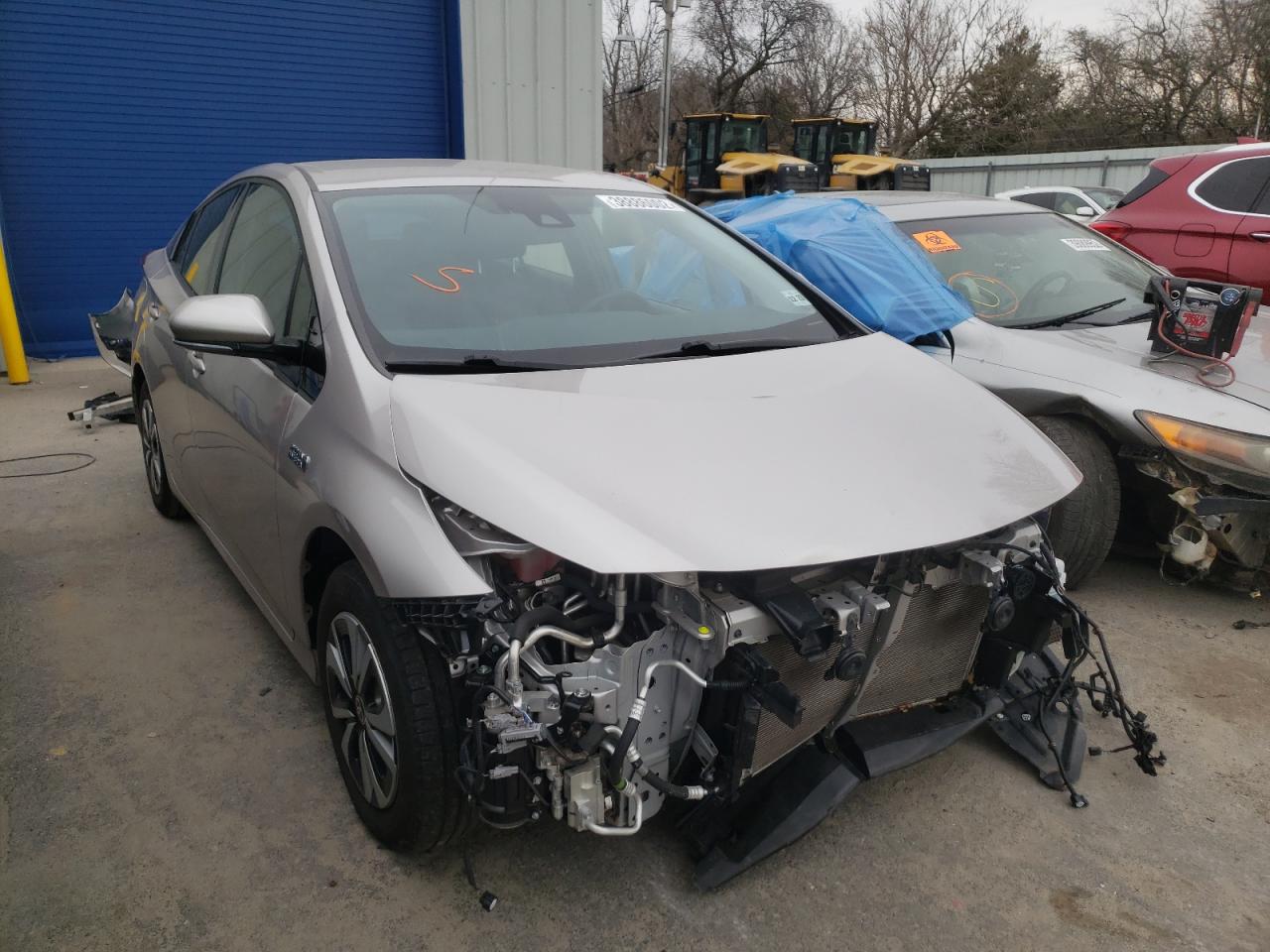 TOYOTA PRIUS PRIM 2018 with VIN JTDKARFP4J3097265 - Photo from auction
