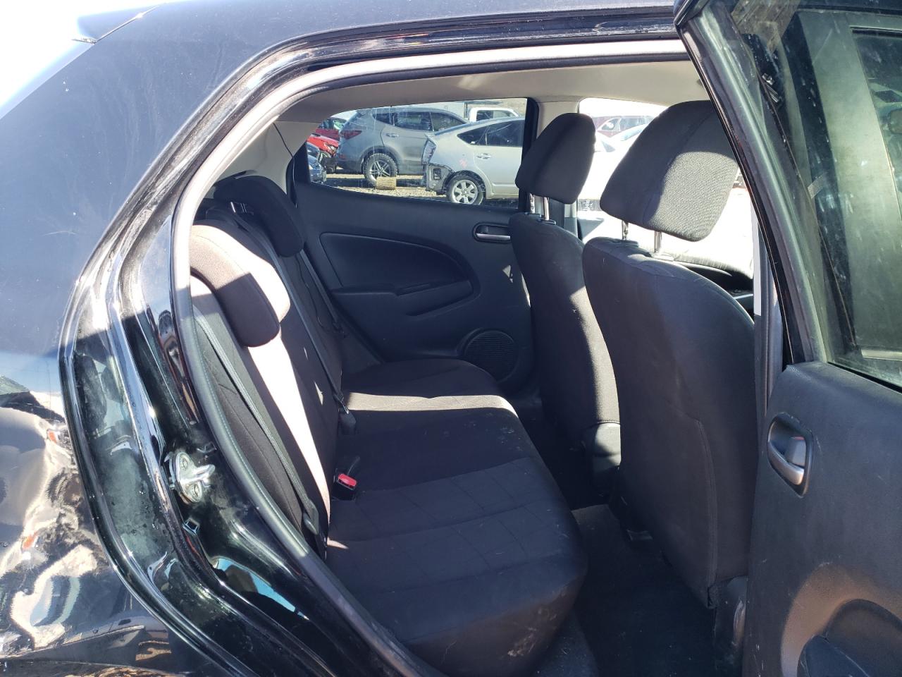 Photo 6 from auction – 2012 MAZDA MAZDA2 with VIN JM1DE1KZ7C0133590