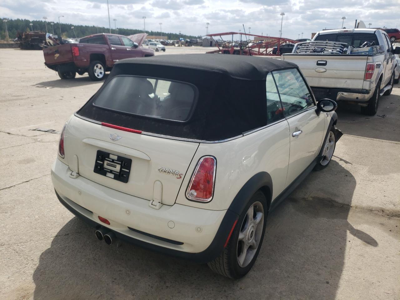Photo 4 from auction – 2006 MINI COOPER S with VIN WMWRH33506TK59696