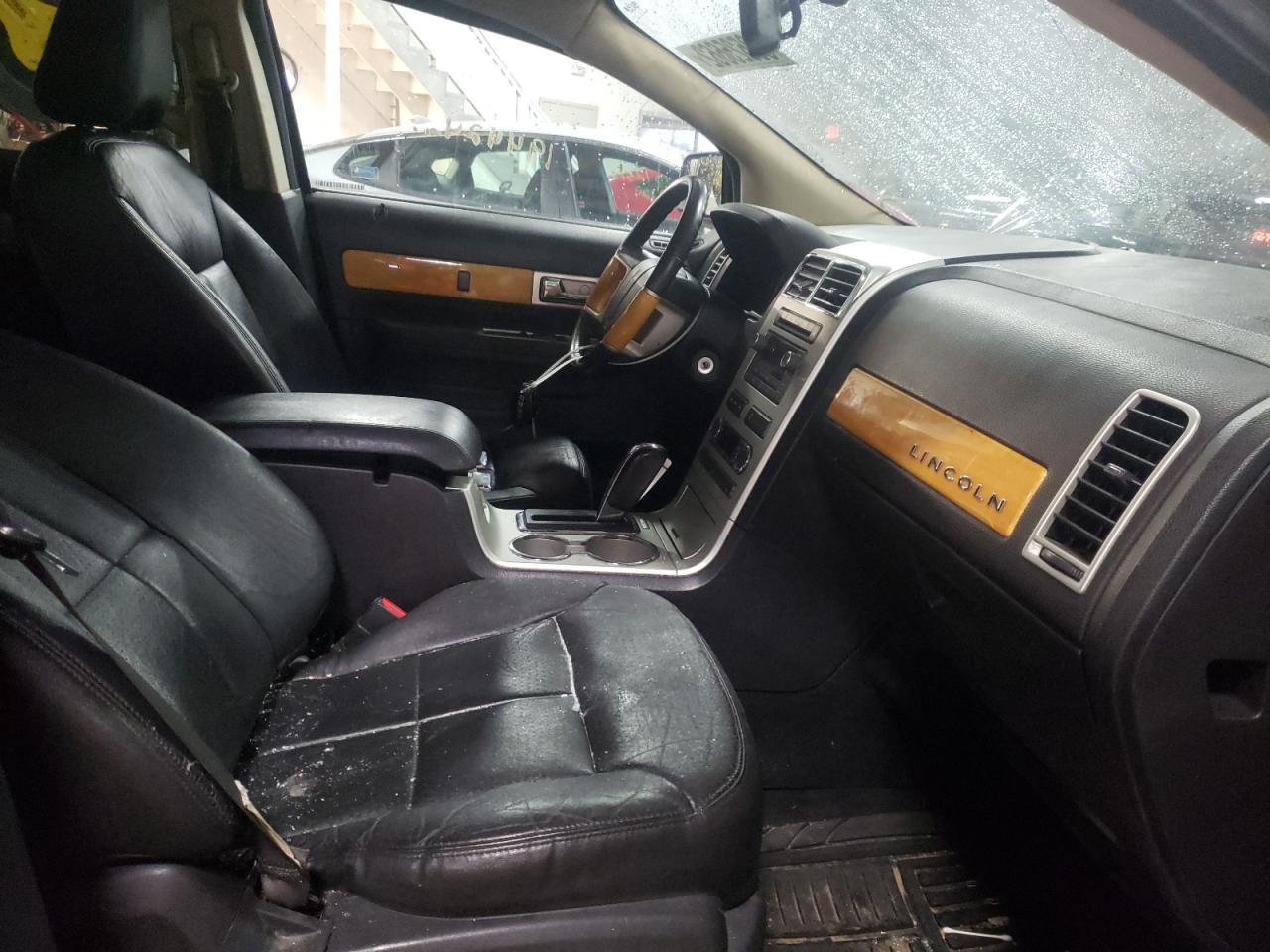 Photo 5 from auction – 2010 LINCOLN MKX with VIN 2LMDJ6JC8ABJ04925