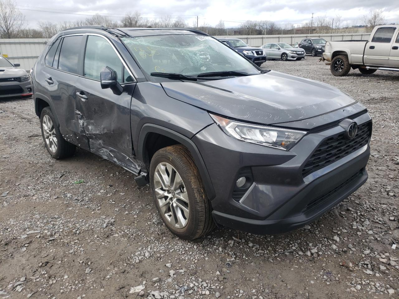TOYOTA RAV4 XLE P 2021 with VIN 2T3C1RFV4MW153676 - Photo from auction
