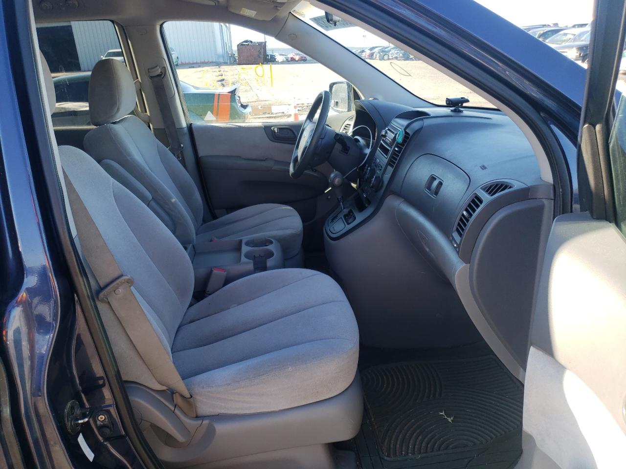 Photo 5 from auction – 2008 KIA SEDONA EX with VIN KNDMB233X86258225