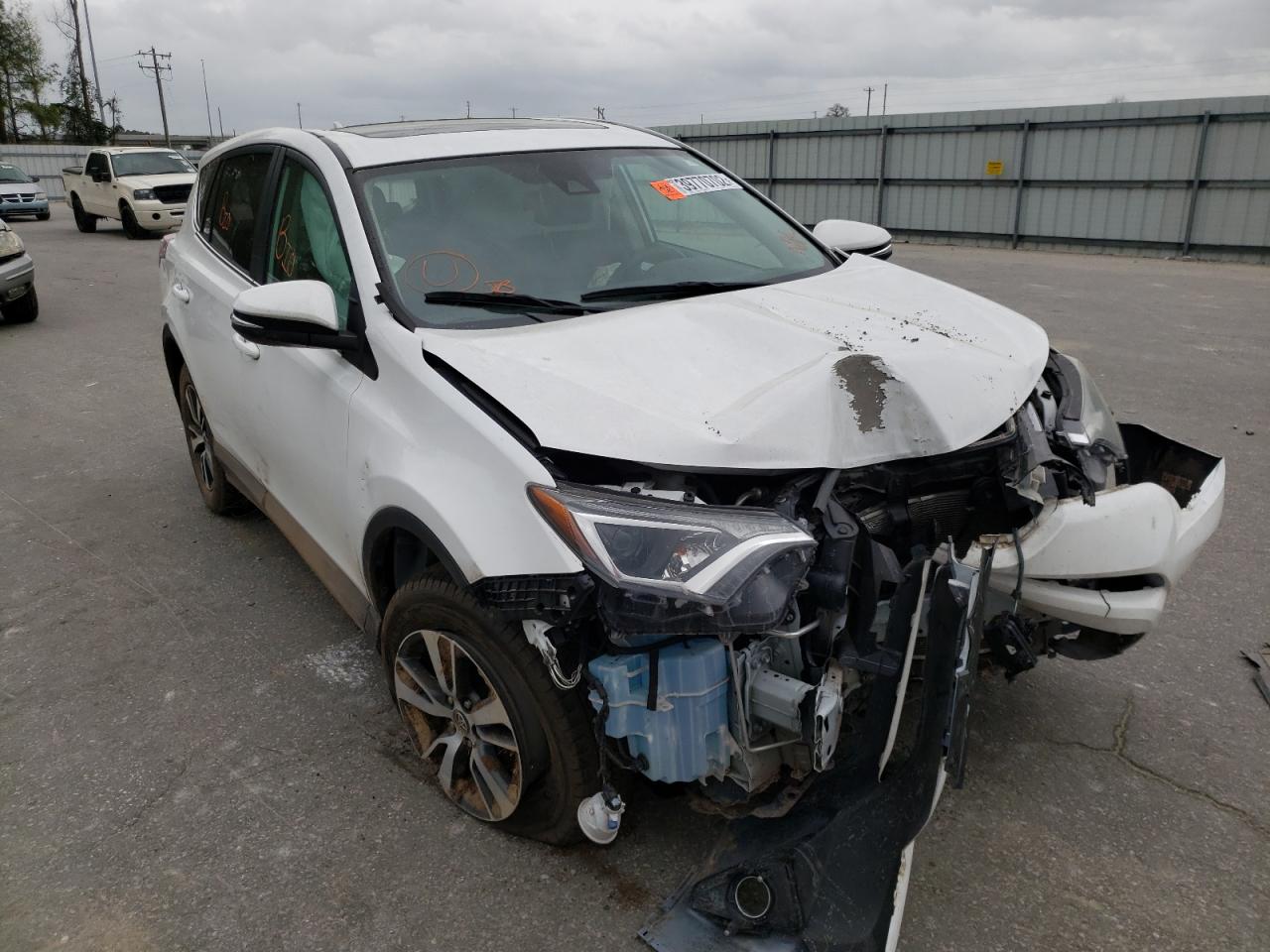 Photo 1 from auction – 2018 TOYOTA RAV4 ADVEN with VIN 2T3RFREV6JW773390