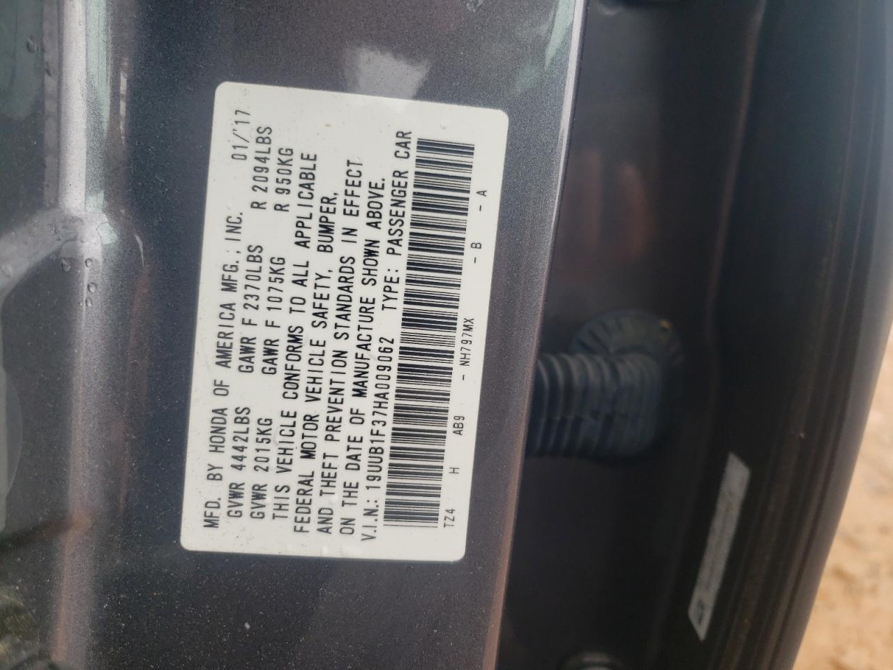 Photo 10 from auction – 2017 ACURA TLX with VIN 19UUB1F37HA009062