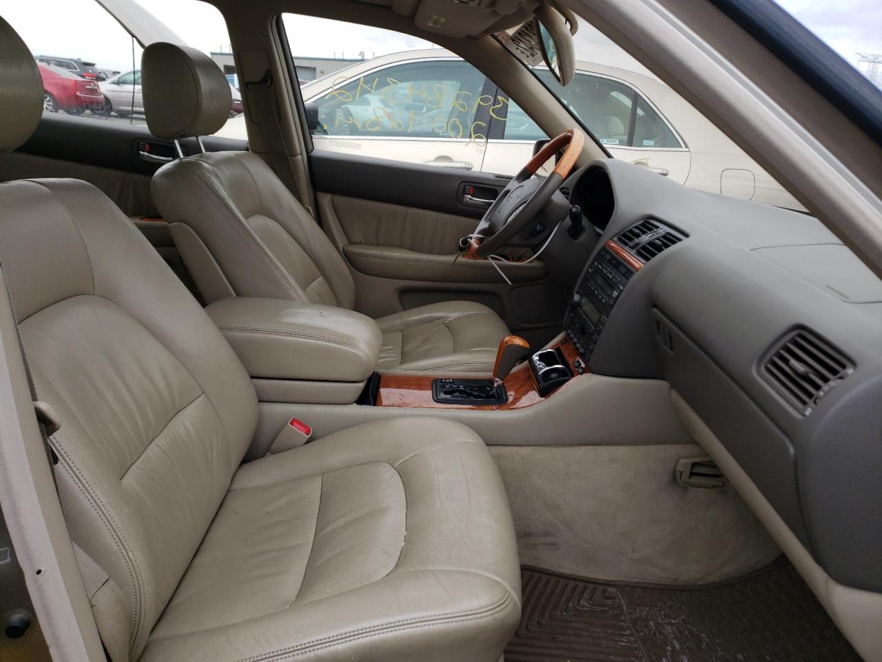 Photo 5 from auction – 2000 LEXUS LS 400 with VIN JT8BH28F4Y0179028