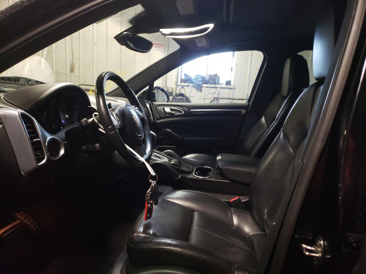 Photo 5 from auction – 2012 PORSCHE CAYENNE S with VIN WP1AB2A24CLA48919