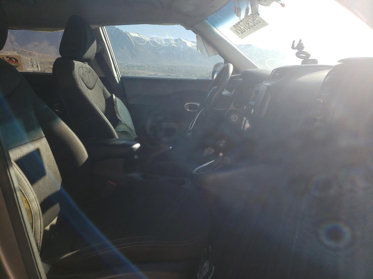 Photo 5 from auction – 2016 KIA SOUL with VIN KNDJN2A22G7374208
