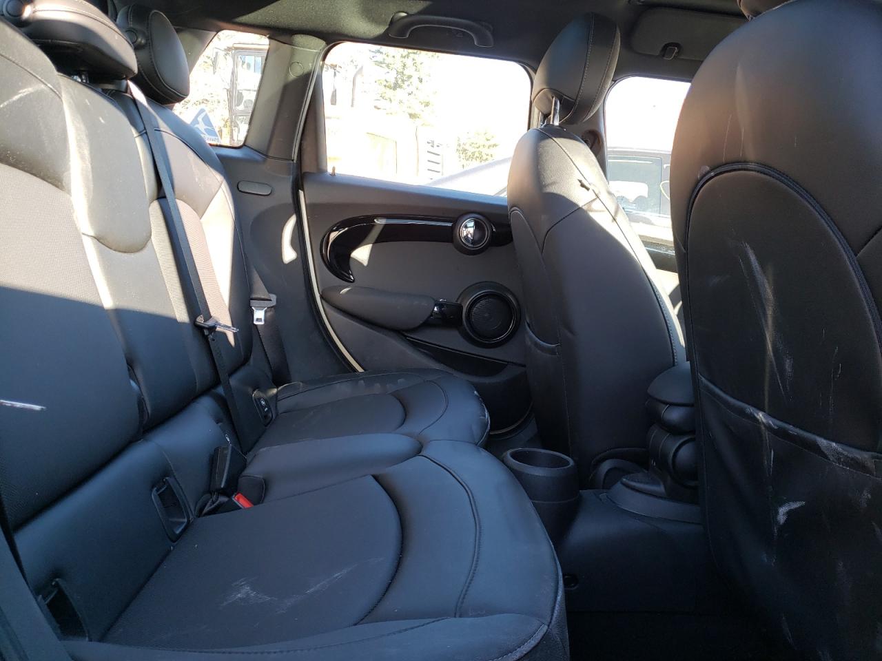 Photo 6 from auction – 2016 MINI COOPER with VIN WMWXU1C5XG2D09439
