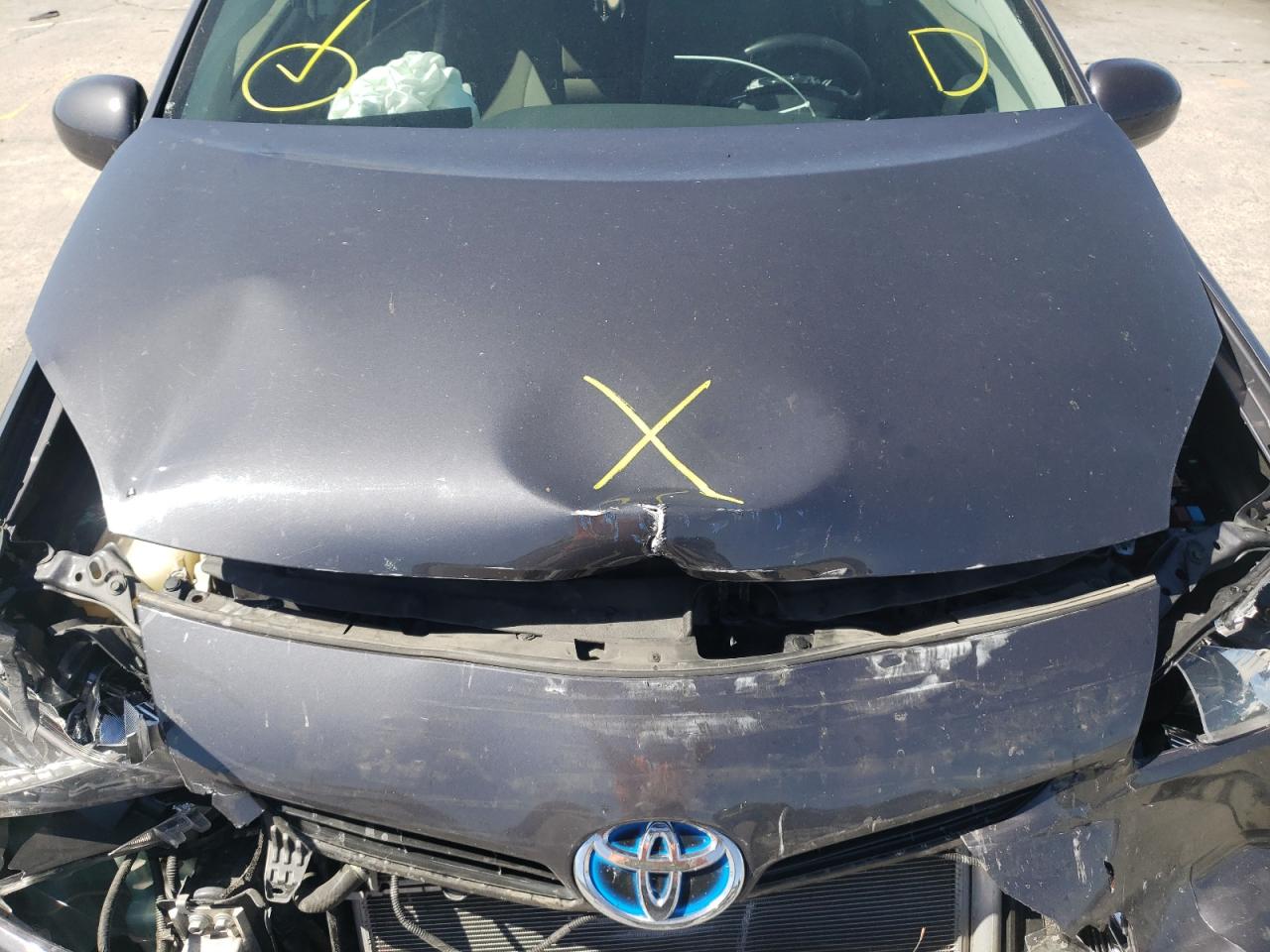 Photo 7 from auction – 2013 TOYOTA PRIUS with VIN JTDKN3DU7D5643799