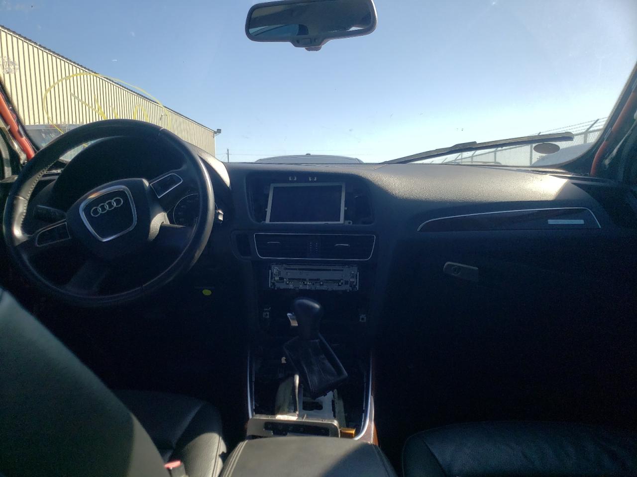 Photo 9 from auction – 2010 AUDI Q5 PREMIUM with VIN WA1LKAFP8AA003641