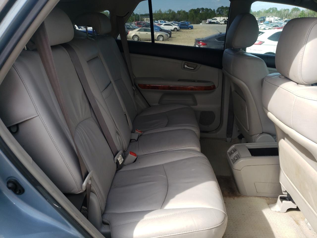 Photo 6 from auction – 2005 LEXUS RX 330 with VIN 2T2HA31U75C076388