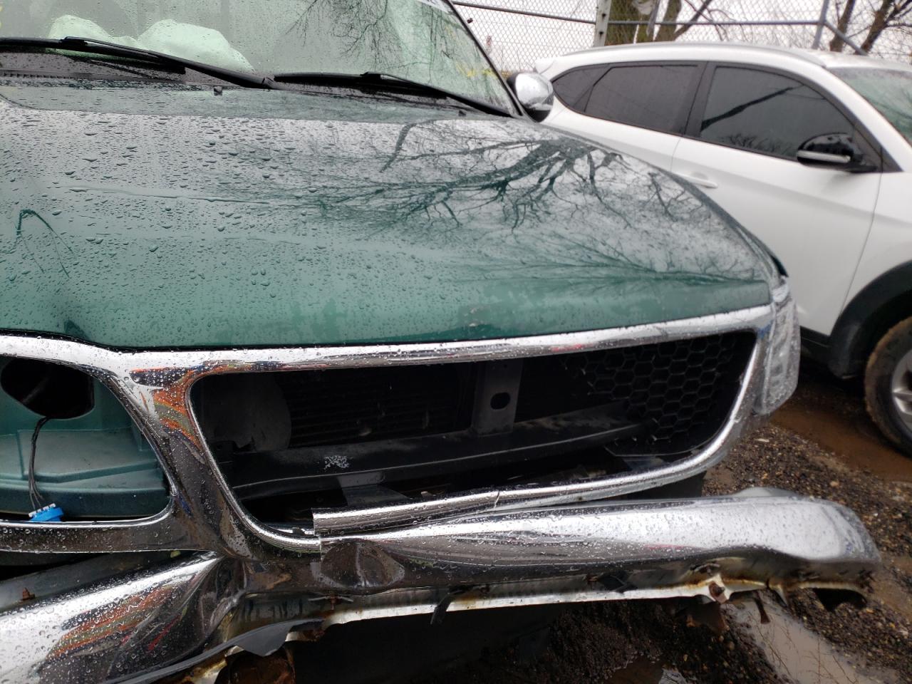 Photo 9 from auction – 2000 FORD F150 with VIN 1FTRX17L3YNB66228