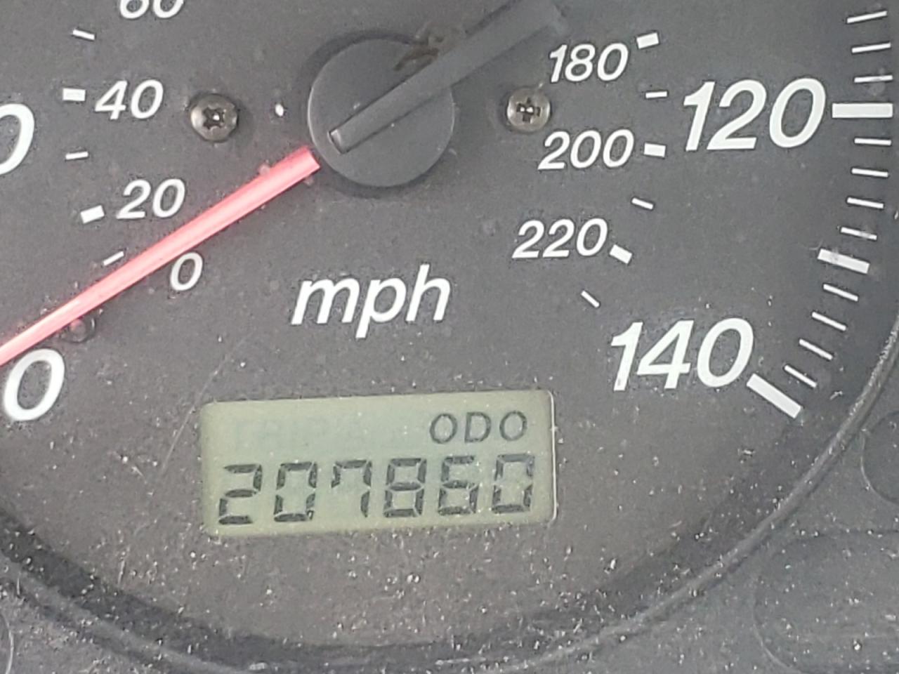 Photo 8 from auction – 2000 MAZDA PROTEGE DX with VIN JM1BJ2229Y0267634
