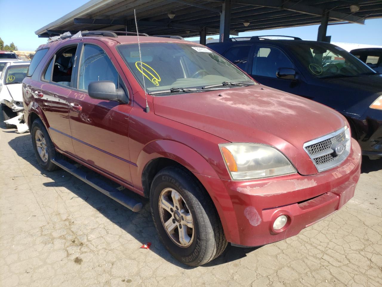KIA SORENTO EX 2005 with VIN KNDJD733655428589 - Photo from auction