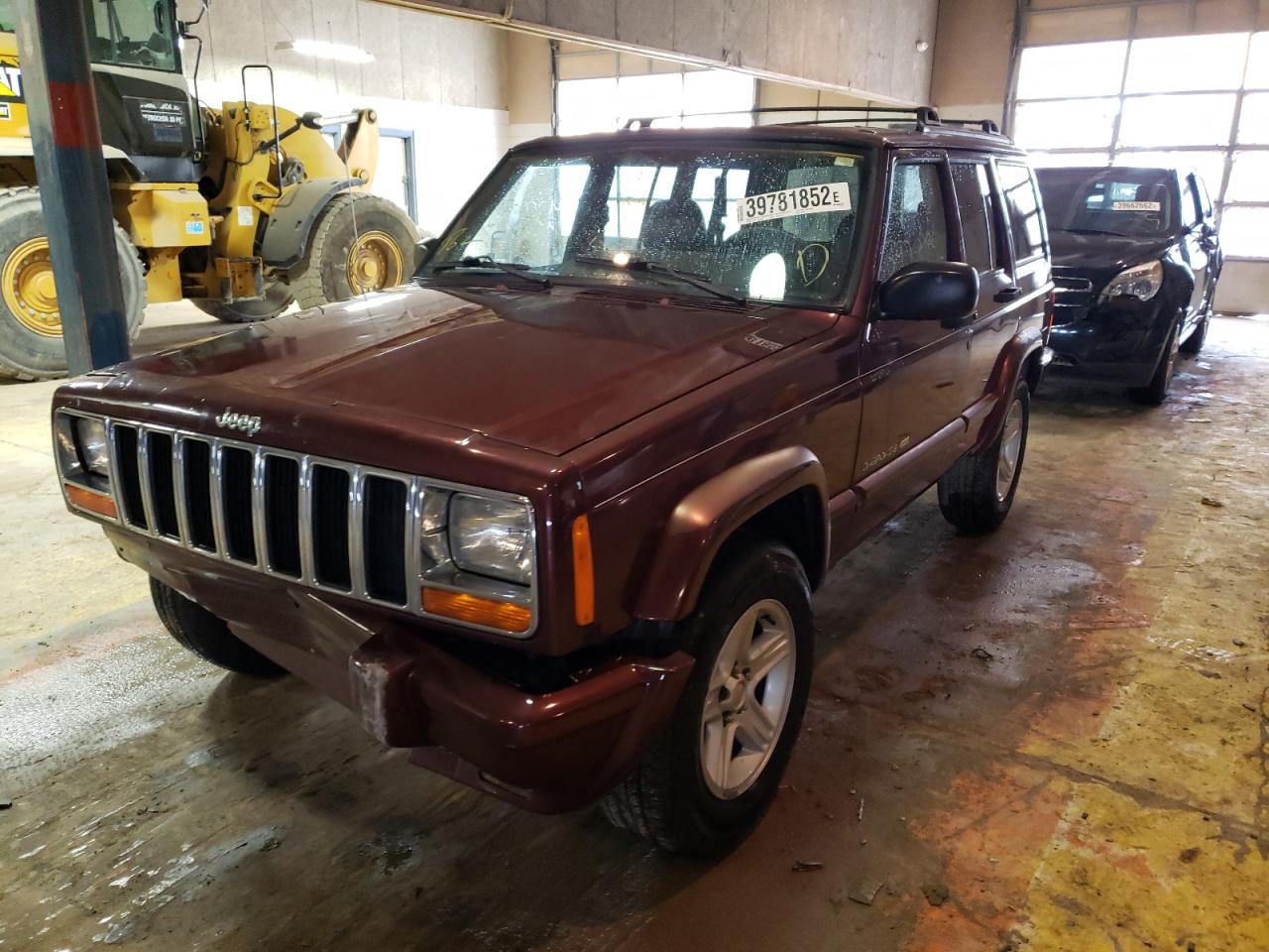 Photo 2 from auction – 2001 JEEP CHEROKEE L with VIN 1J4FT68SX1L516533
