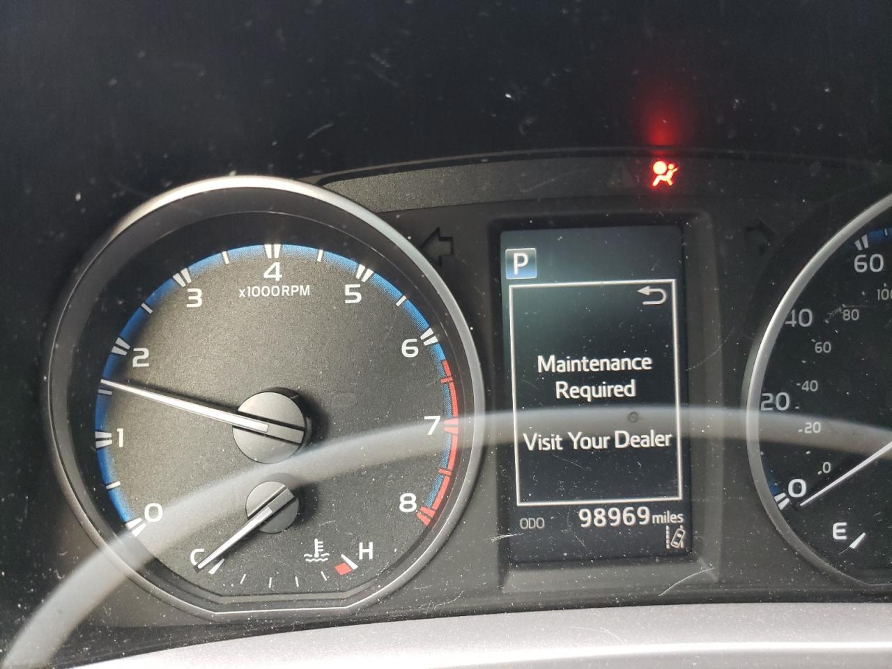 Photo 8 from auction – 2017 TOYOTA RAV4 LE with VIN JTMBFREV4HJ139327