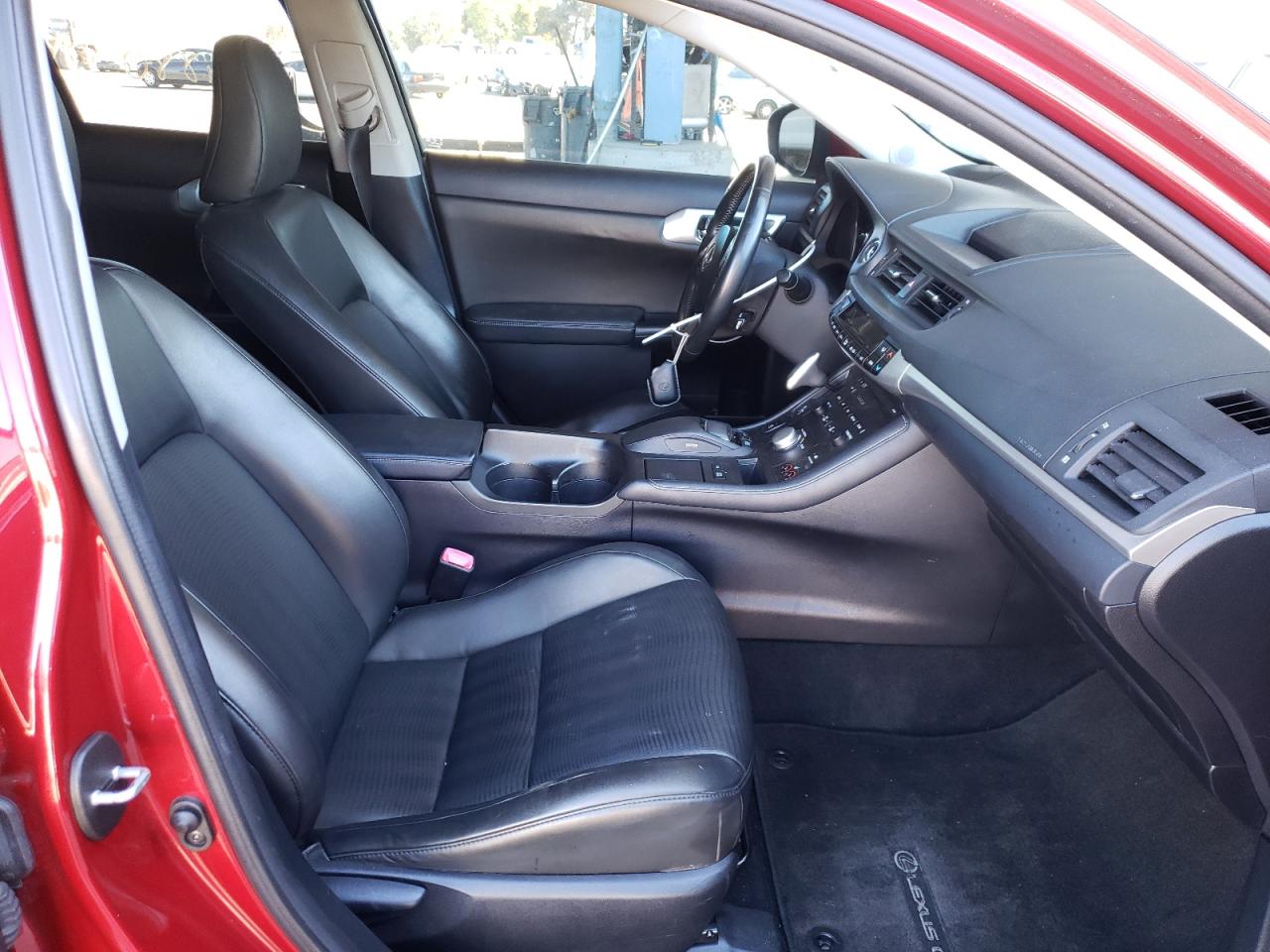 Photo 5 from auction – 2012 LEXUS CT 200 with VIN JTHKD5BH5C2110157