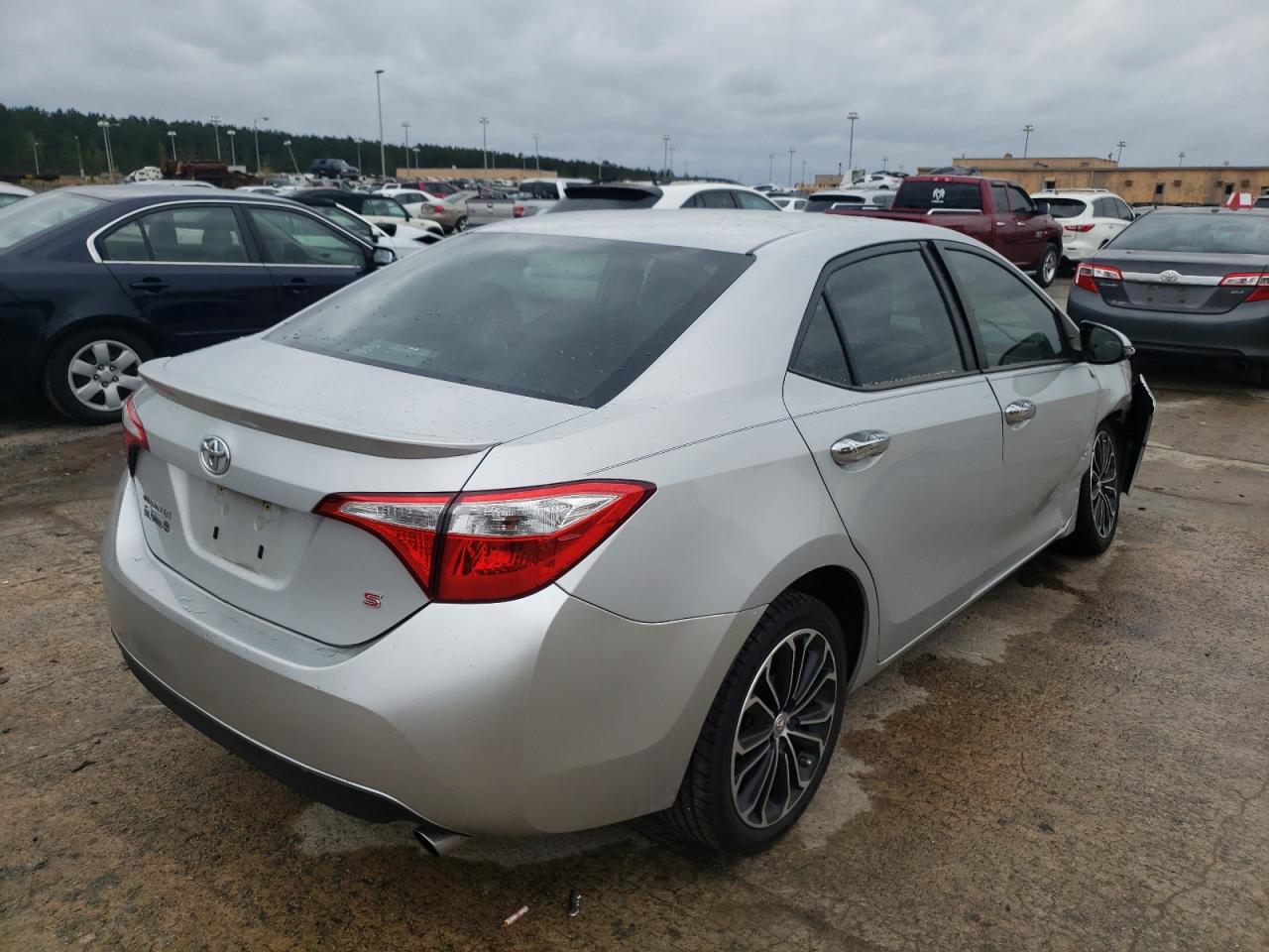 Photo 4 from auction – 2015 TOYOTA COROLLA L with VIN 2T1BURHE3FC281078