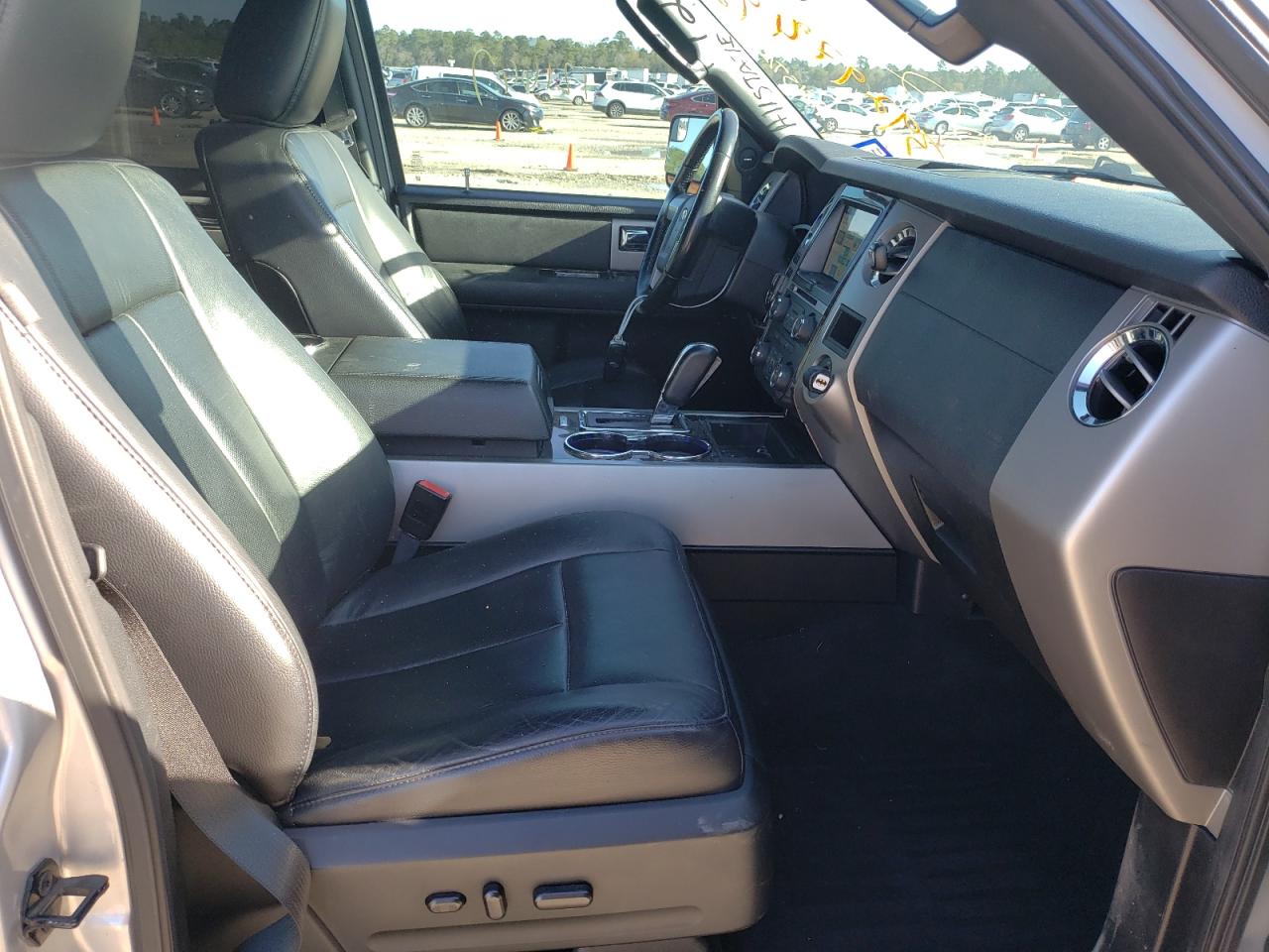 Photo 5 from auction – 2016 FORD EXPEDITION with VIN 1FMJU1KT8GEF44583