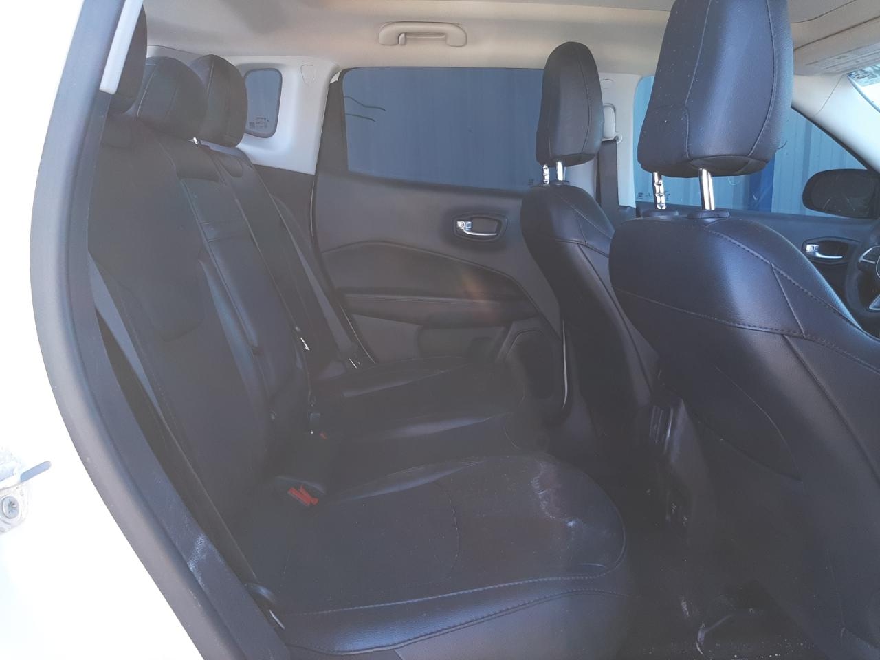 Фото 6 с аукциона – 2019 JEEP COMPASS LA с VIN 3C4NJDBB0KT745054