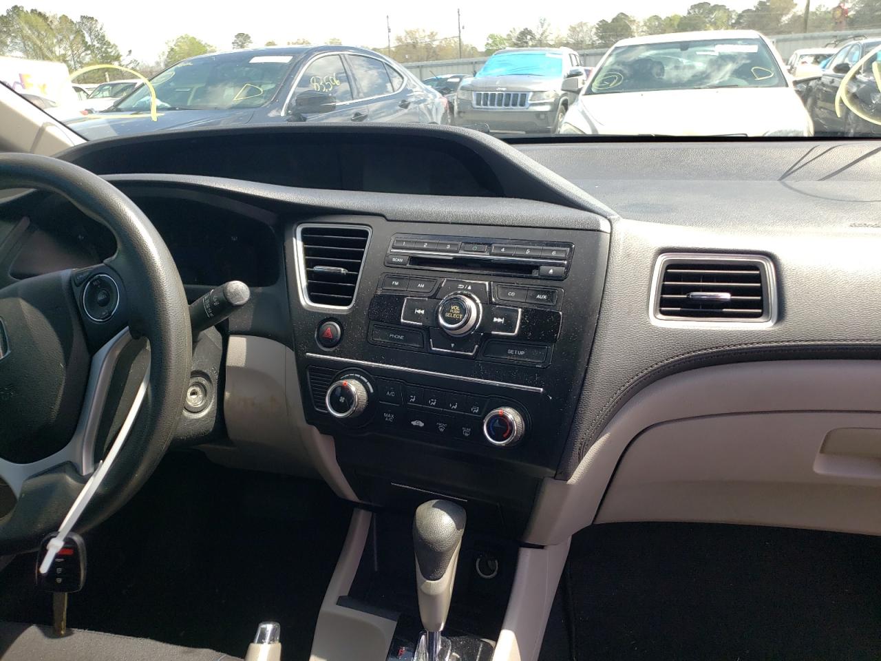 Photo 9 from auction – 2014 HONDA CIVIC LX with VIN 19XFB2F53EE035682