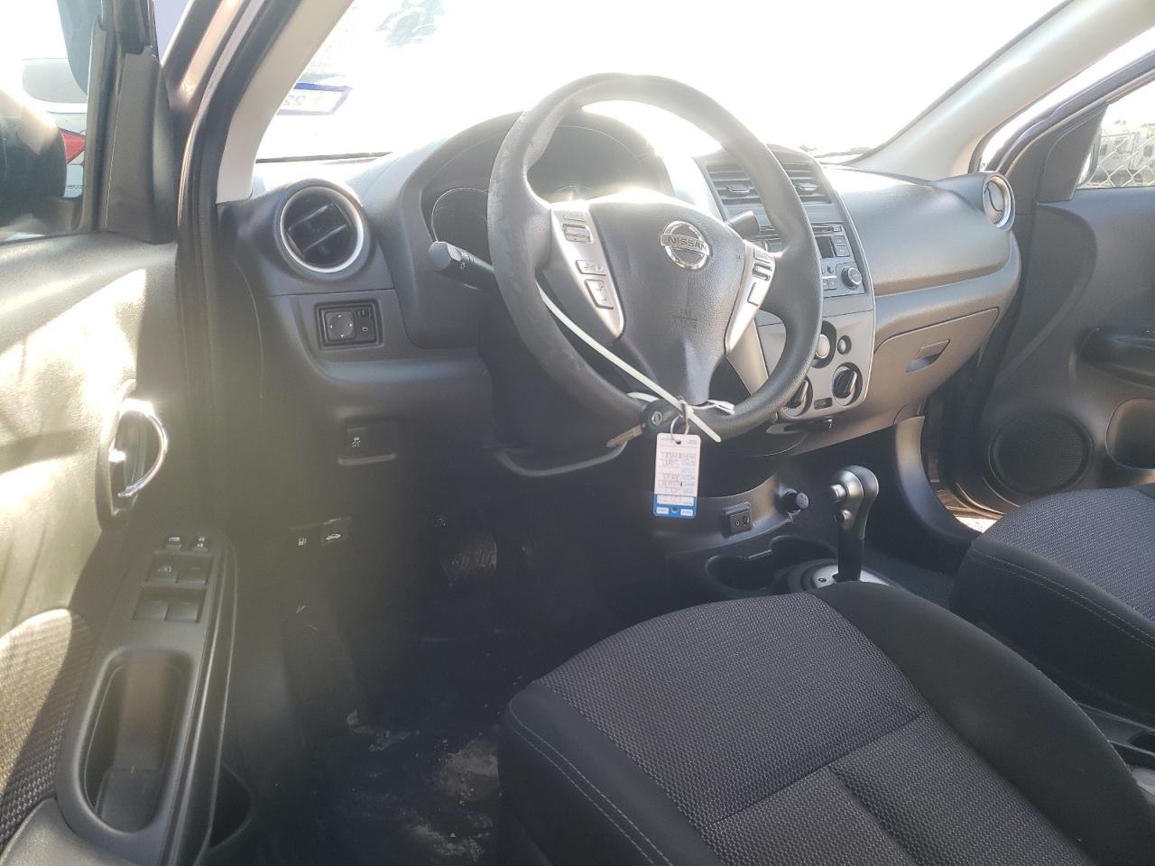 Foto 9 de la subasta – 2017 NISSAN VERSA S con VIN 3N1CN7AP1HK471102