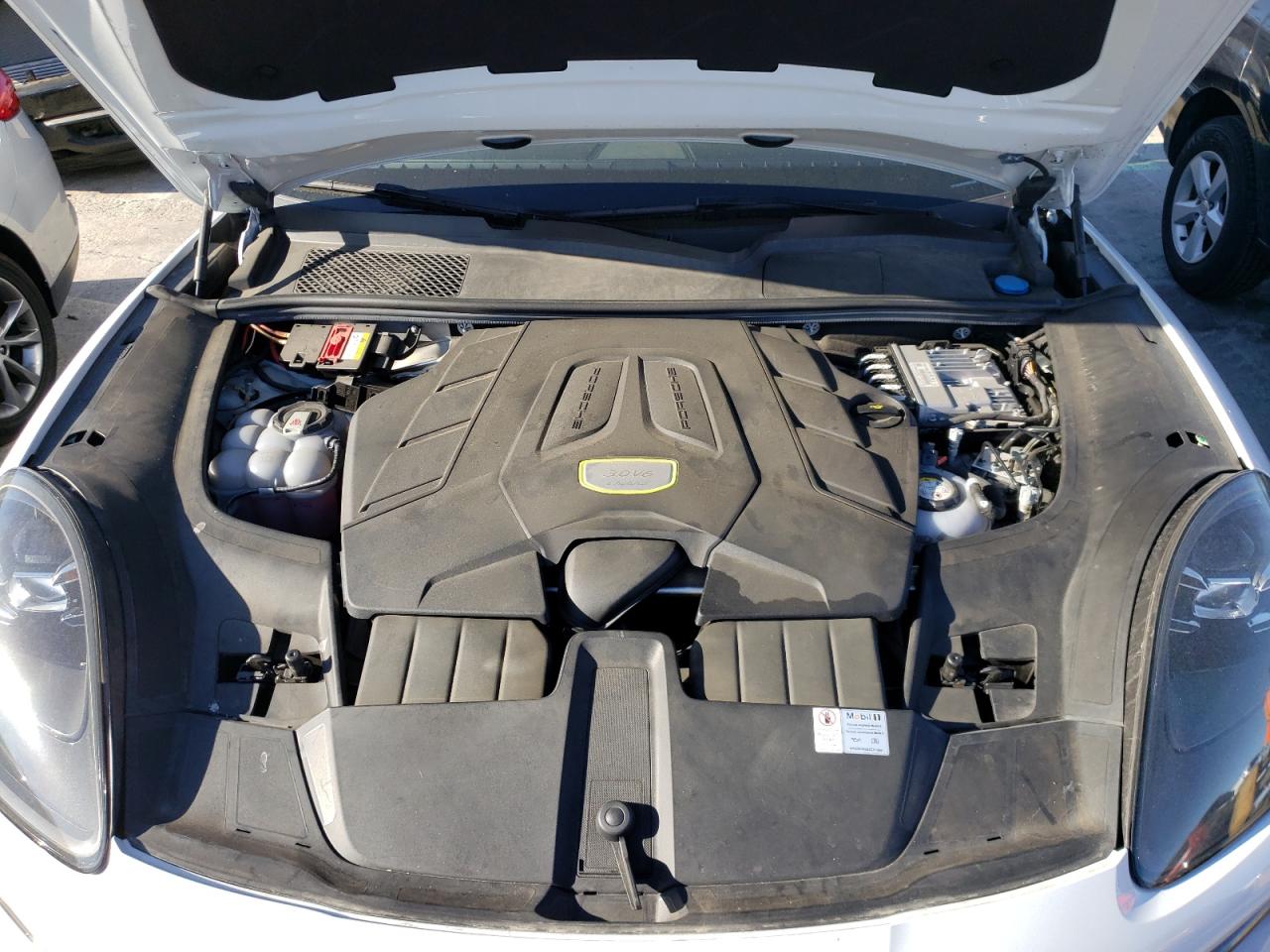 Photo 7 from auction – 2019 PORSCHE CAYENNE SE with VIN WP1AE2AY3KDA51539