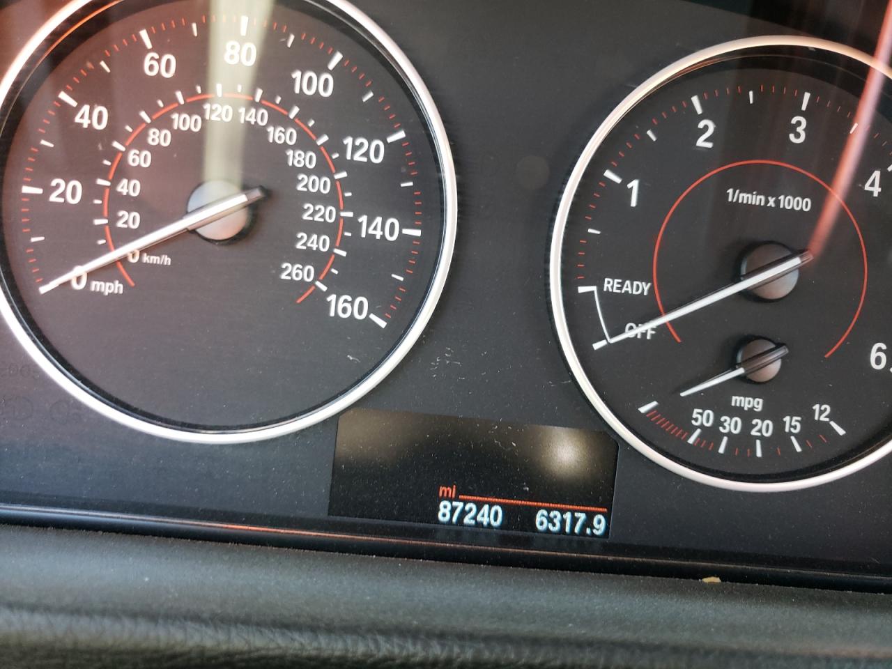 Photo 8 from auction – 2018 BMW 328 D with VIN WBA8E5C57JA506667