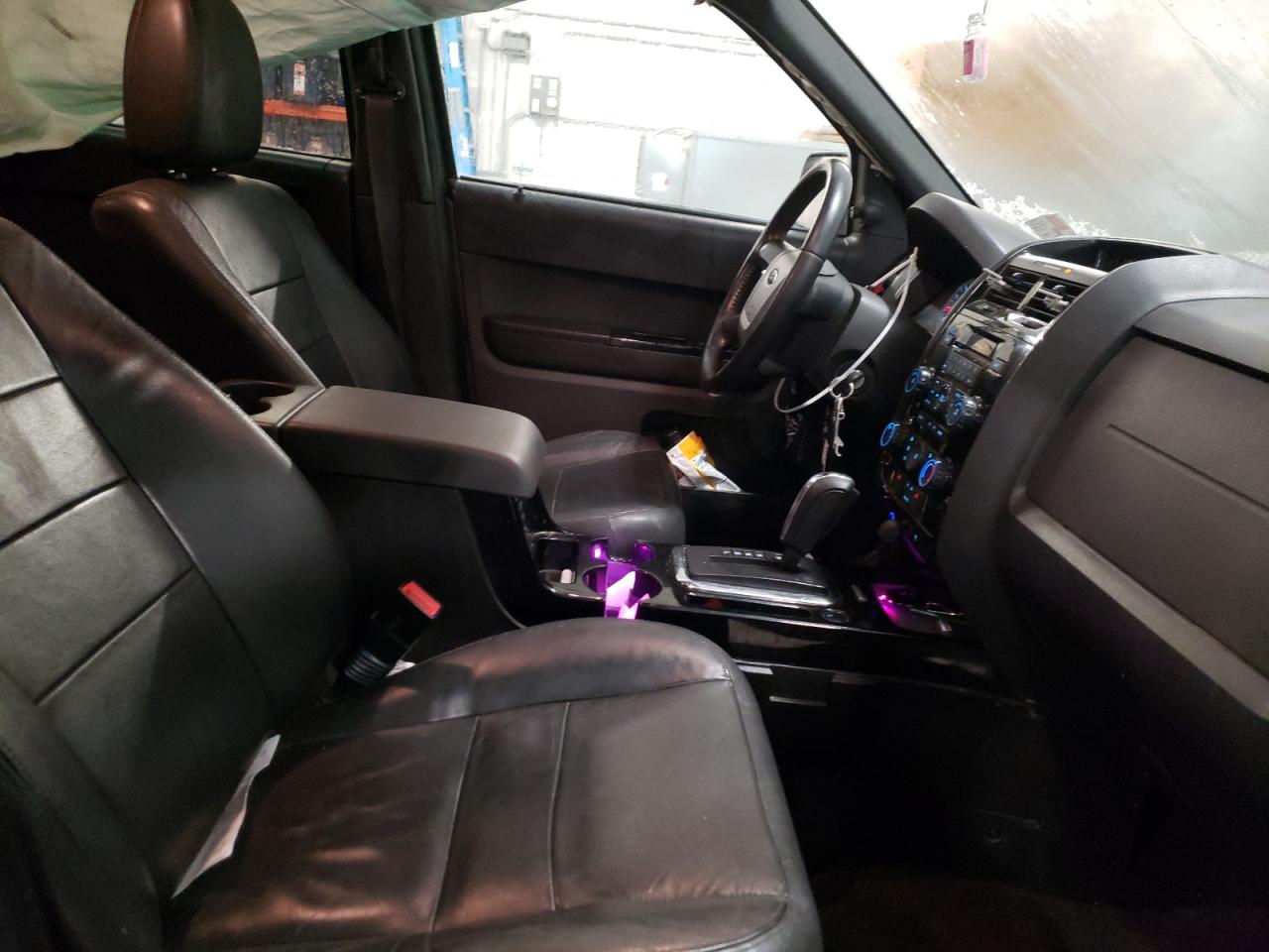 Photo 5 from auction – 2010 FORD ESCAPE LIM with VIN 1FMCU9EG6AKC72985