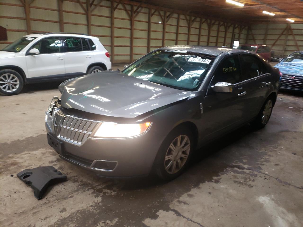Photo 2 from auction – 2010 LINCOLN MKZ with VIN 3LNHL2GC3AR656552