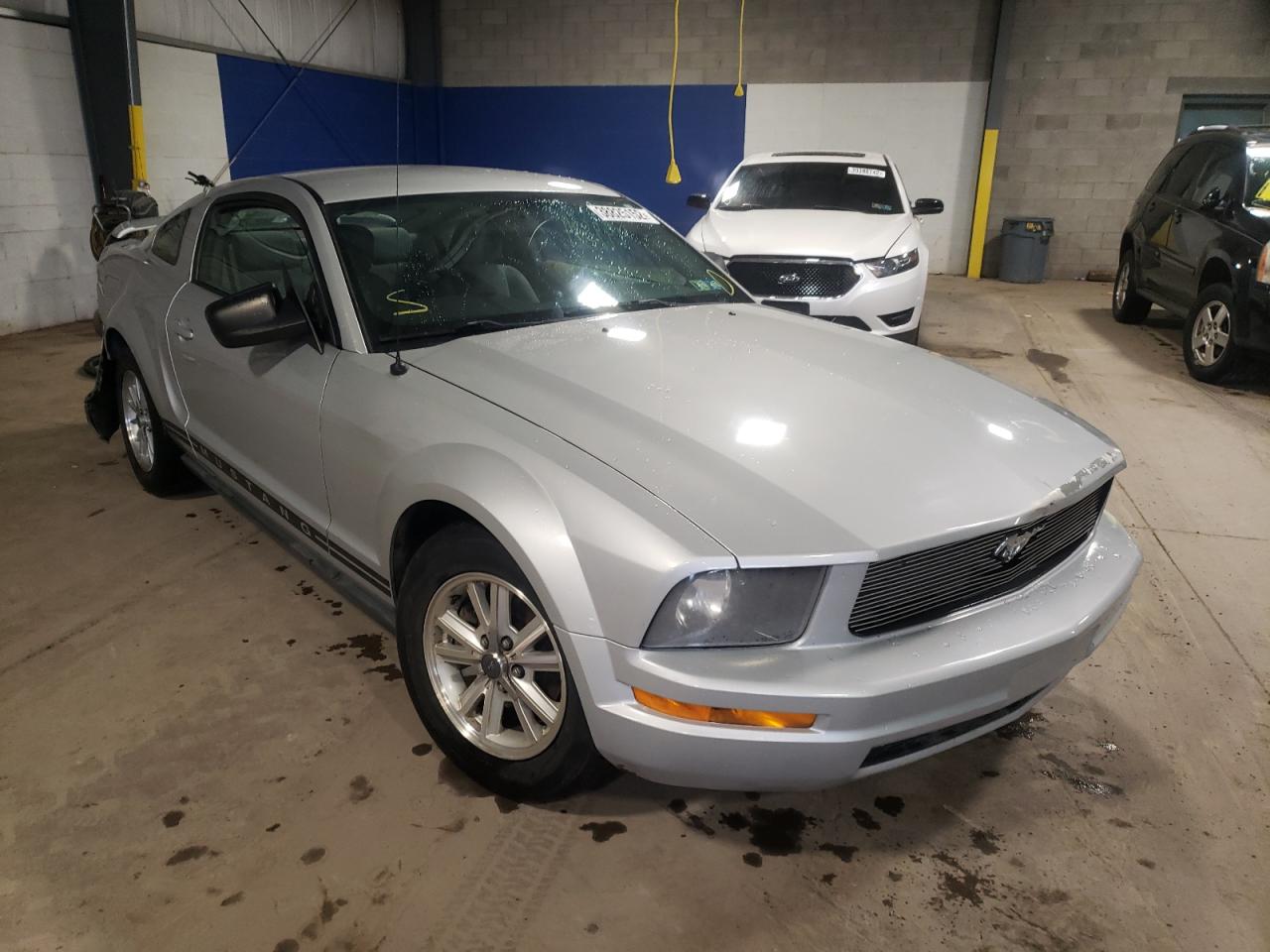 FORD MUSTANG 2006 with VIN 1ZVFT80N465172875 - Photo from auction
