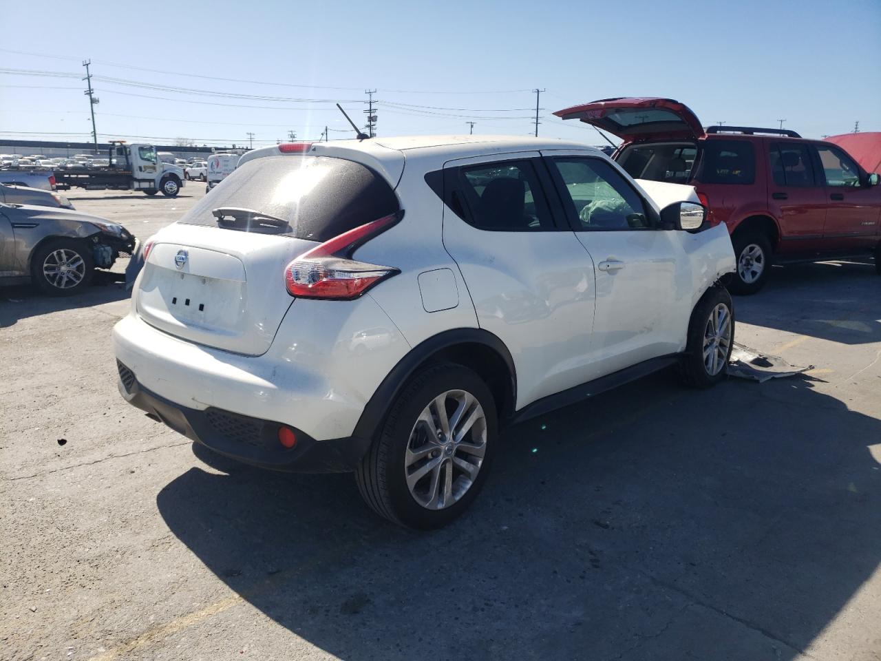 Zdjęcie 4 z aukcji – 2017 NISSAN JUKE S z VIN JN8AF5MR1HT701072