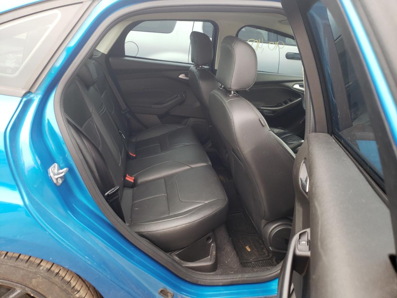 Photo 6 from auction – 2016 FORD FOCUS SE with VIN 1FADP3F26GL350030