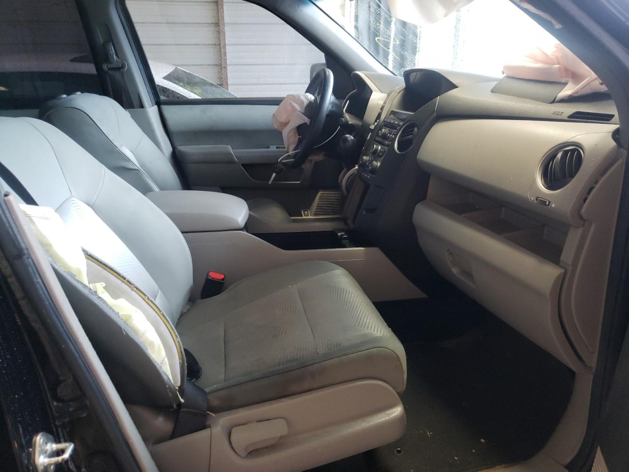 Photo 5 from auction – 2013 HONDA PILOT LX with VIN 5FNYF4H27DB051243
