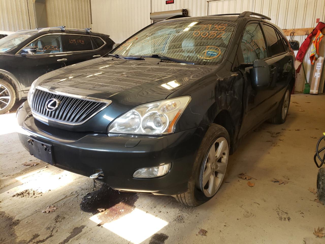 Photo 2 from auction – 2005 LEXUS RX 330 with VIN 2T2HA31U65C077807