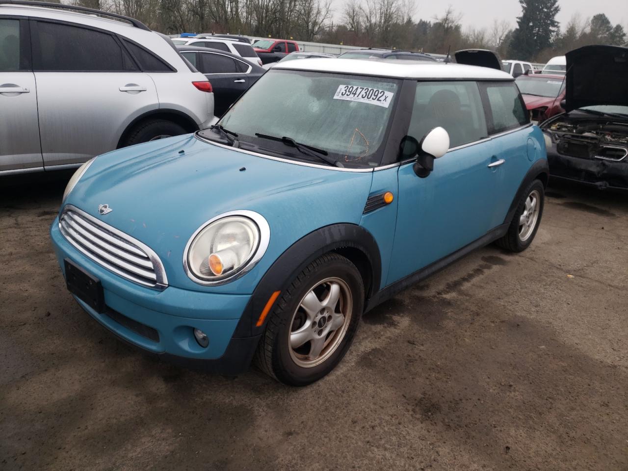 Photo 2 from auction – 2007 MINI COOPER with VIN WMWMF335X7TT58267