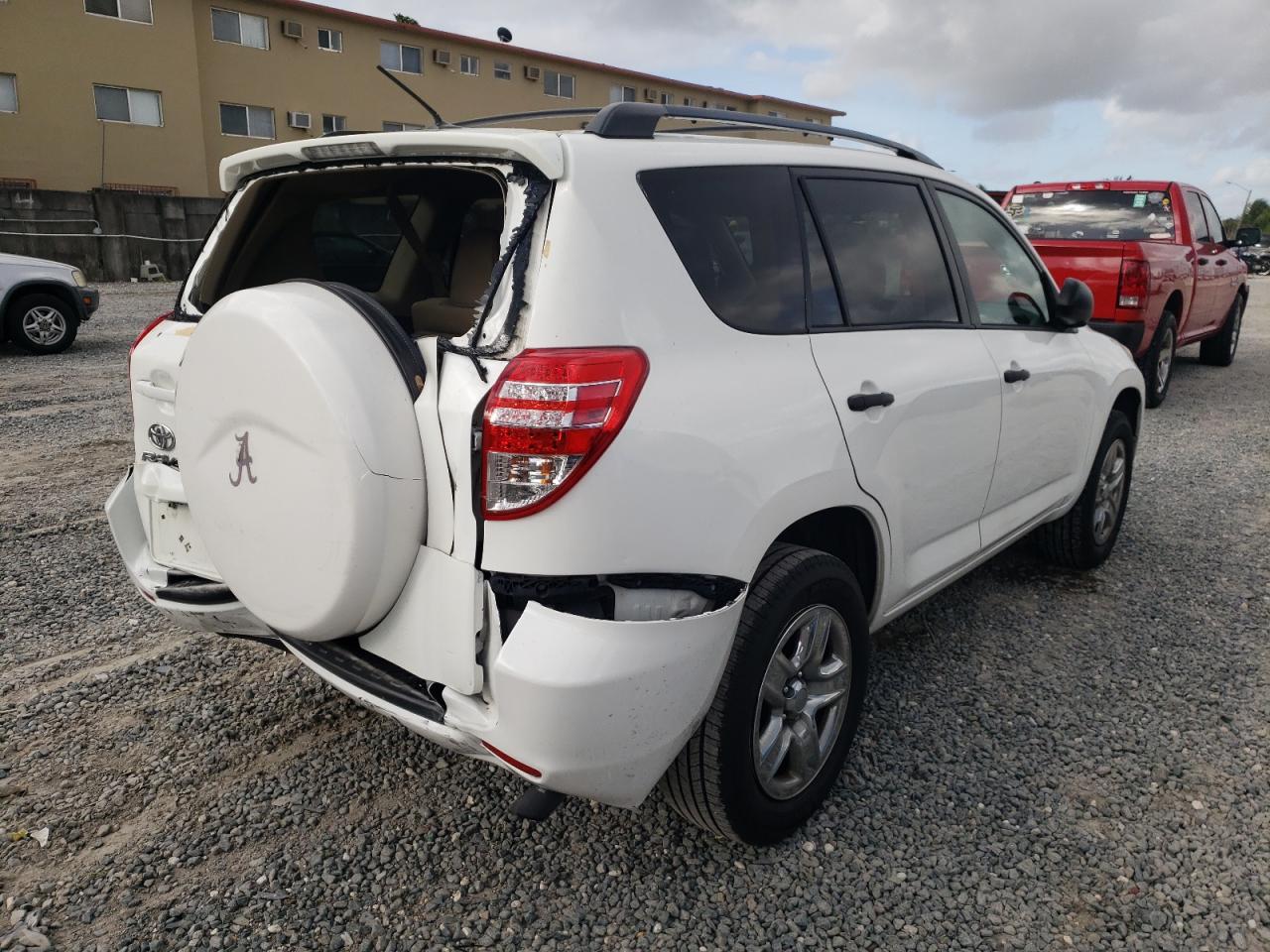 Photo 4 from auction – 2012 TOYOTA RAV4 with VIN 2T3ZF4DV6CW125247
