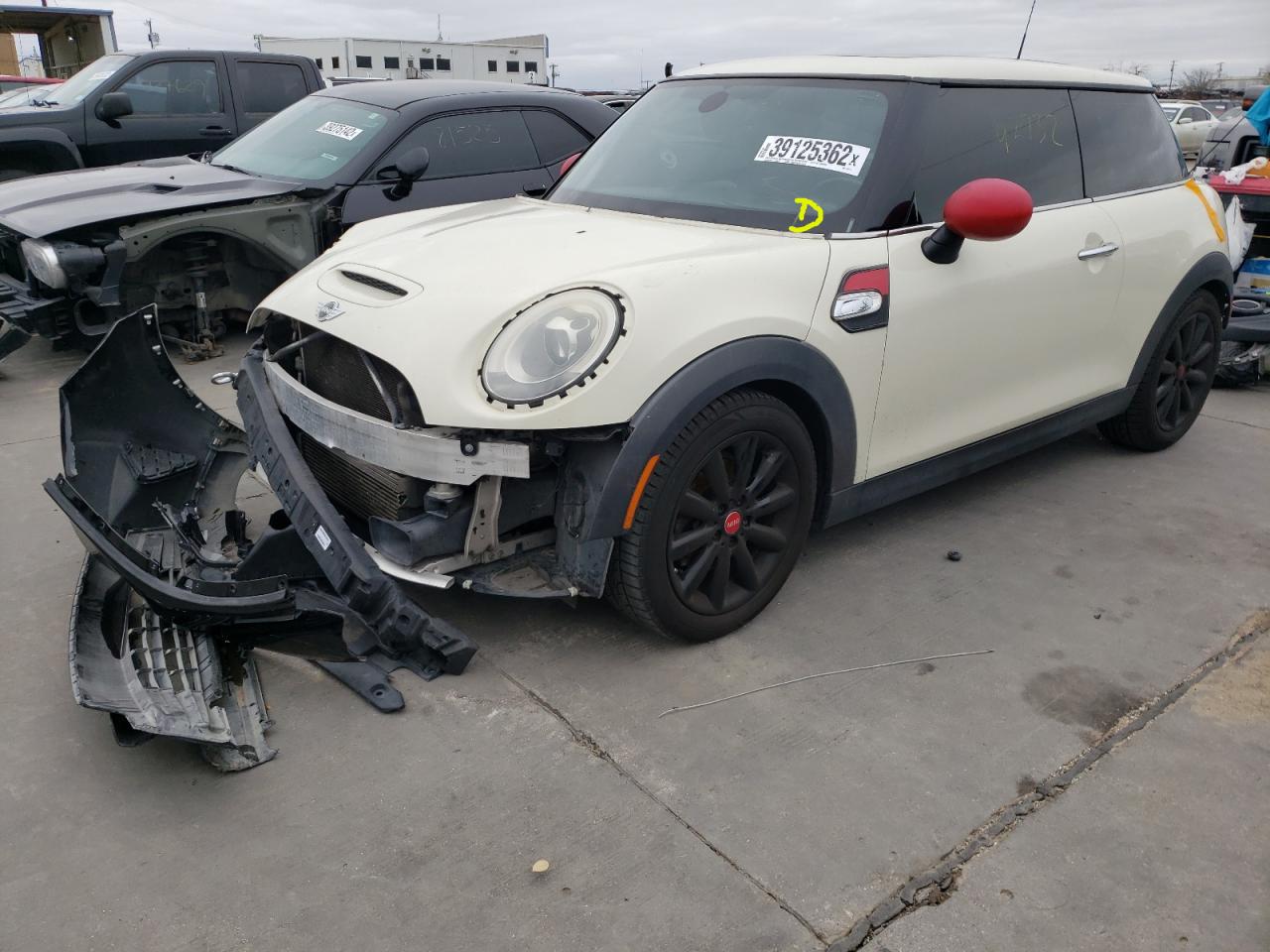Photo 2 from auction – 2015 MINI COOPER S with VIN WMWXP7C59F2A33716