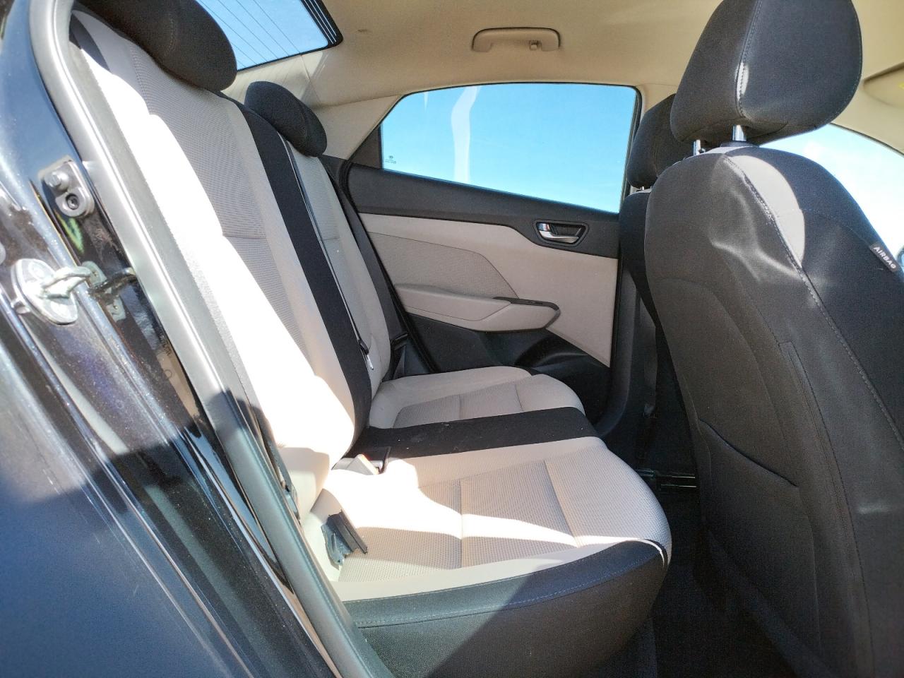 Photo 6 from auction – 2018 HYUNDAI ACCENT SE with VIN 3KPC24A37JE029799