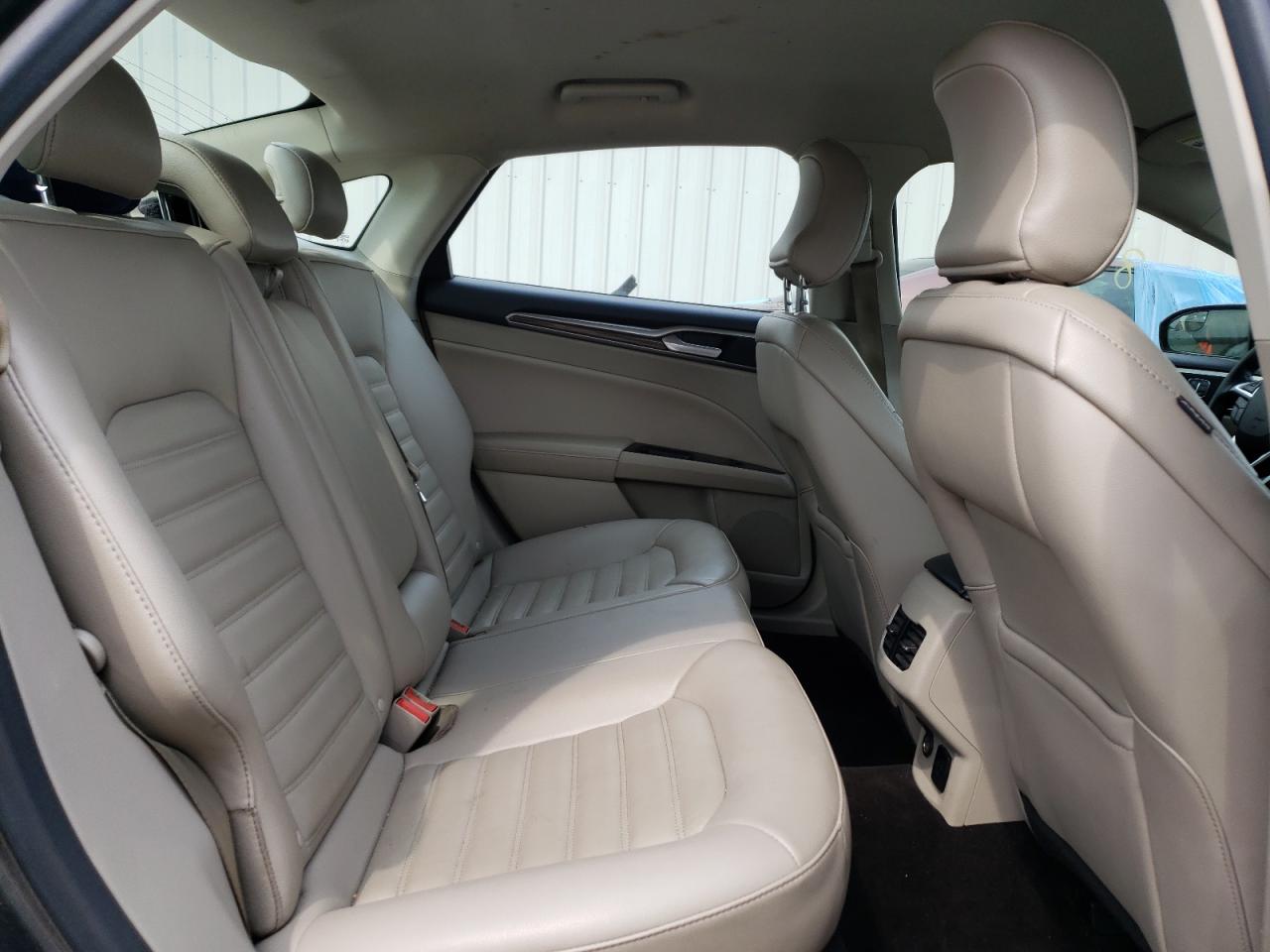 Photo 6 from auction – 2017 FORD FUSION SE with VIN 3FA6P0LU0HR131242