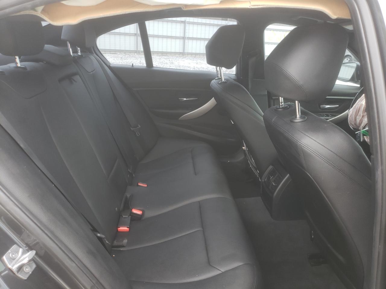 Photo 6 from auction – 2016 BMW 320 XI with VIN WBA8E5G55GNU21886